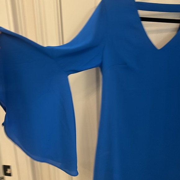 White House Black Market, cobalt blue dress with Exaggerated bell sleeves. Sz4 - Picture 2 of 5